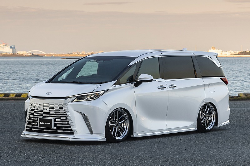 ADMIRATION LEXUS LM